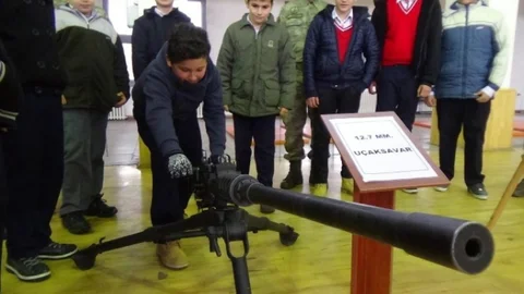 Öğrenciler Komando Tugayı'nı Ziyaret Etti