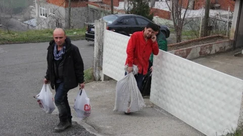 Hafriyat Çalışmasında Tarihi Çocuk Mezarı Bulundu