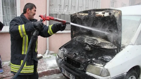 Tamirden Getirdiği Aracında Yangın Çıktı