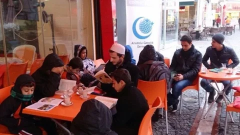 Zamansız Ve Mekansız Okudular