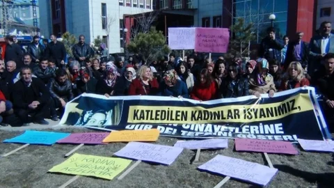 Erciş'te BÜşra Çiftçi'nin Öldürülmesi Bir Kez Daha Kınandı
