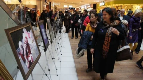 “Yaşamın İçinden Kadınlar” Sergisi Espark'ta
