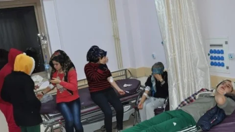 230 Yurt Öğrencisi Yedikleri Yemekten Zehirlendi İddiası