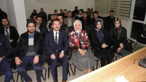 Ak Partili Aday Adayı Pilevneli Partisinin Gençleriyle Bir Araya Geldi