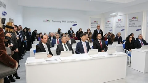Samsung'tan Gazi'ye Teknoloji Hibesi