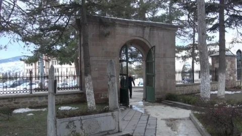 Süleyman Şah'ın Mezarı Oğlunun Yanına Yakışır