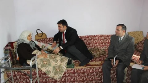 Kadışehri Kaymakamı Ali Doğan İlçedeki Yaşlıları Tek Tek Ziyaret Etti