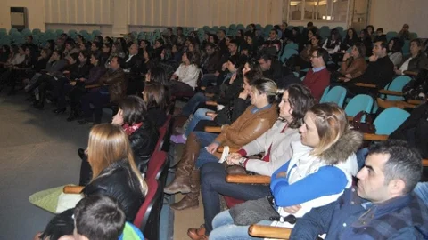 Velilere Mutlu Birey Yetiştirmenin Şifresi