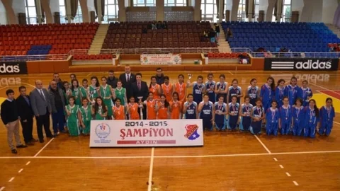 Aydın'da Potanın Yıldızları Kupalarını Aldı