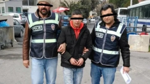 Kız Öğrencinin Çantasını Çalan Kapkaççı Yakalandı