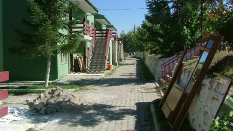 Gediz Ilıca Kaplıcası Apart Otelleri Bakım Onarıma Alınıyor