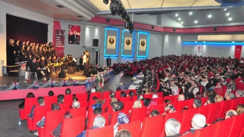Manisa Vergi Dairesi Korosundan Konser
