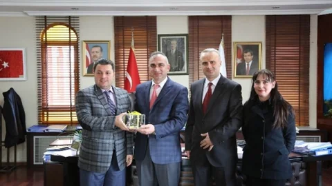 Metem Okul Müdürü Ve Aile Birliğinden Başkan Yılmazer'e Teşekkür Ziyareti
