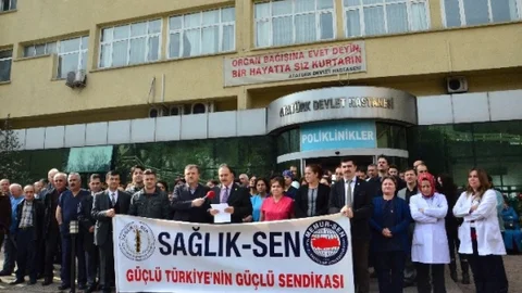 Sağlık-Sen ‘2015 Yılı Bizim İçin Ek Ödemelerin Emekliliğe Yansıtılmamasının Ve Yıpranma Payının Hayata Geçmesinin Mücadele Yılı Olacaktır”