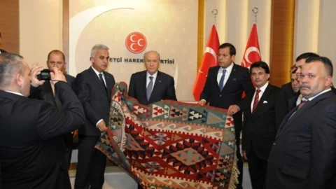 Bahçeli MHP Adana İl Teşkilatı'nın Yeni Yönetimini Tebrik Etti