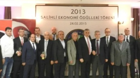 Salihli'nin Başarılı İşadamları Ödüllerini Aldı