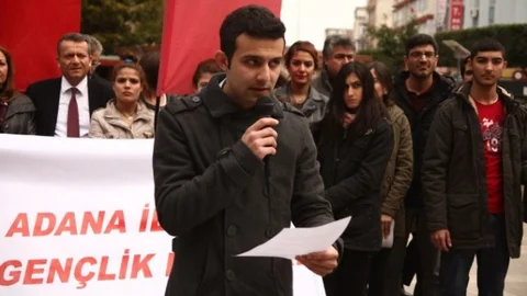 Tecavüz İddialarına Takipsizlik Kararı Verilmesi Protesto Edildi