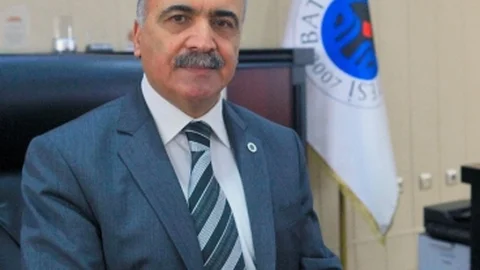 Batman Üniversitesi Rektörü Uluçam Atatürk Kültür Merkezi Şeref Üyeliğine Seçildi