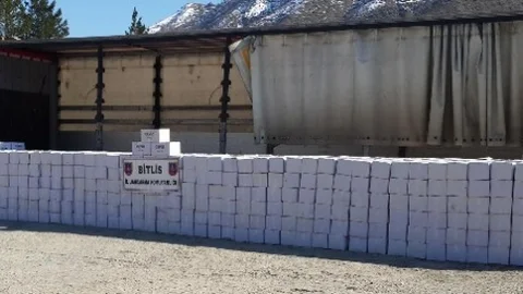 Bitlis'te 1 Milyon Tl Değerinde Kaçak Ceviz İçi Ele Geçirildi