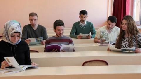 Kmü'de Farkındalık Kişisel Gelişim Ve Hızlı Okuma Kursu