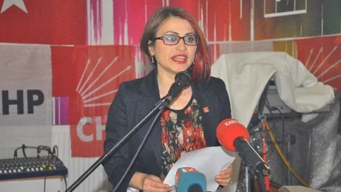 CHP'nin En Genç Ve İlk Kadın Aday Adayı Milletvekili Aday Adaylığını Açıkladı
