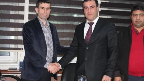 AK Parti Milletvekili Aday Adayı Arif Karadağ Yakutiye İlçe Teşkilatı'nı Ziyaret Etti…