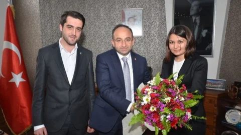 Ak Gençlerden Başkan Üzülmez'e İadeyi Ziyaret