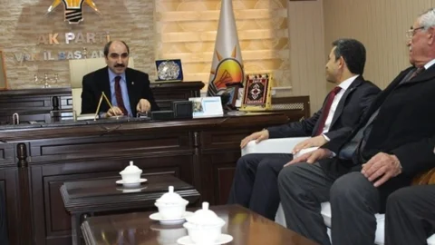 AK Parti Aday Adayı Zafer Şahin'den Miting Havasında Ziyaret