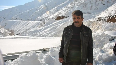 Vedaş İşçilerinin Kar Ve Soğukla Zorlu Mücadelesi