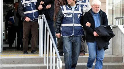 Kırıkkale'de otomobil hırsızlığı iddiasıyla 3 kişi tutuklandı