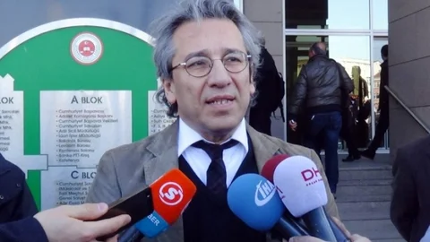 Can Dündar İfade Vermek İçin Adliyeye Geldi