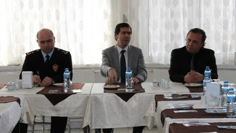 Emniyet Muhtarlarla Buluştu