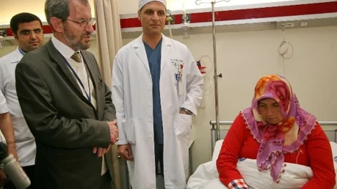 ‘Psikolojik Destek Timi' Hasta Ve Yakınlarına Moral Veriyor