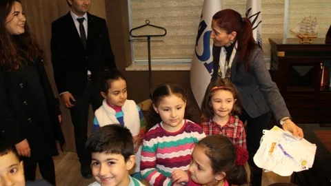 Anaokulu Öğrencilerinden Eş Başkan Çoban'a Ziyaret