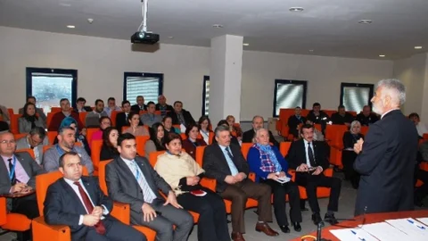 İzmit Belediyesi'nde Yoğun Eğitim Programı