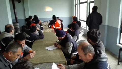 Temizlik Çalışanlarına Önce Teorik Sonra Pratik Eğitim