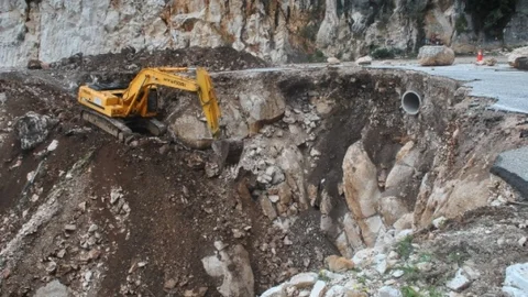 Demre'de Selin Yaraları Sarılmaya Devam Ediyor