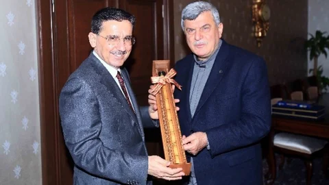 Başkan Karaosmanoğlu Vali Ercan Topaca'yı Ziyaret Etti