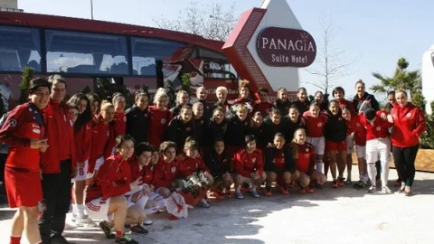 Türk Ve Gürcü Bayan Milli Takımlarının Dostluğu