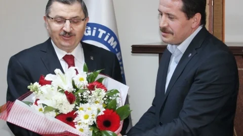 Eğitim Bir-Sen'de Devir Teslim Töreni