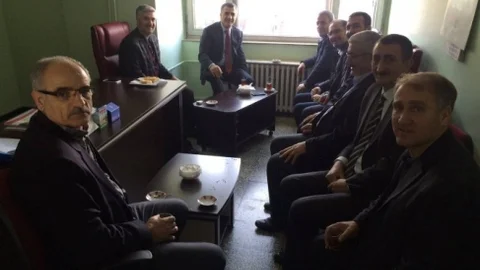 Aday Adayı Peker Tatvan'daki STK Ve Esnaflarla Bir Araya Geldi