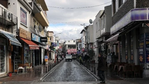 Esnaf Yağmur Suyundan Kurtuldu