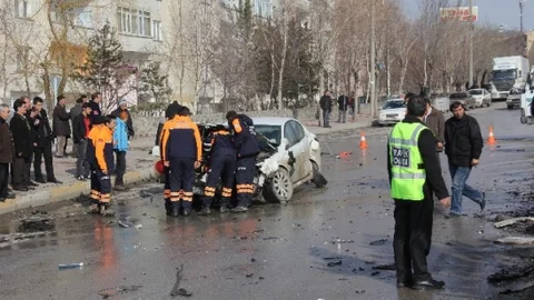 Erzurum'da Trafik Kazası 3 Yaralı