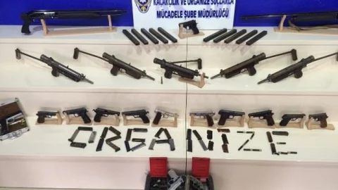 Adana'da Kaçak Silah Operasyonu
