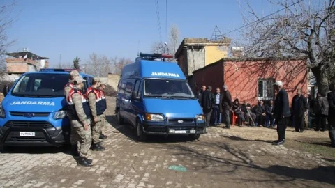 Yalnız Yaşayan Yaşlı Adam Evinde Bıçaklanarak Öldürüldü