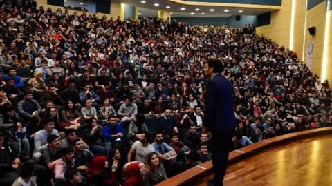 Hayrettin Öğrencilerle Buluştu