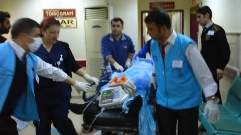 Adıyaman'da Motosiklet Refüje Çarptı 1 Yaralı