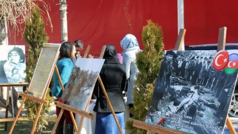 Gümüşhane'de Hocalı Katliamının Yıldönümünde Fotoğraf Sergisi Açıldı