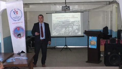 Ardahan'da Okullarda Çanakkale Konferansı Düzenlendi