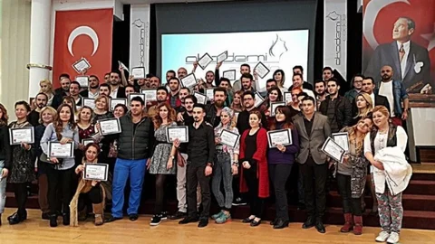 Kuaförler Kuşadası'nda Buluştu